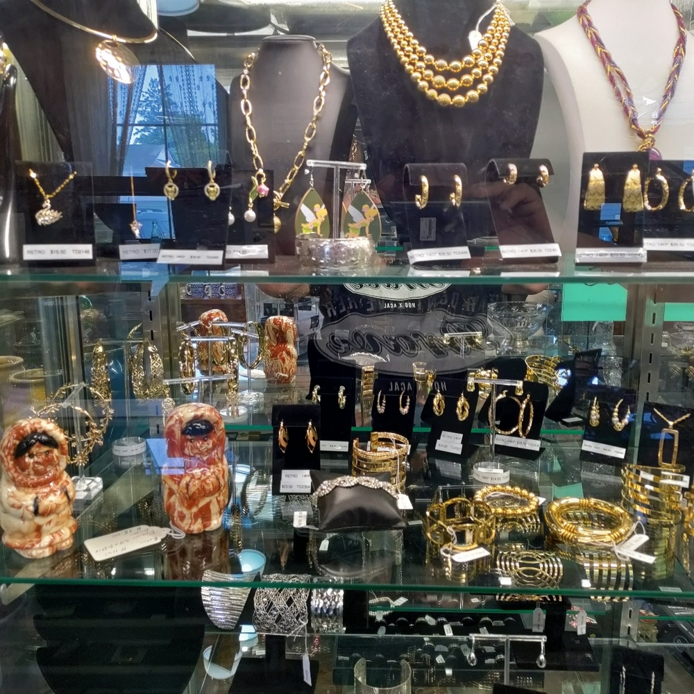 Random Unlisted Jewelry Items During Live Shows Flyer